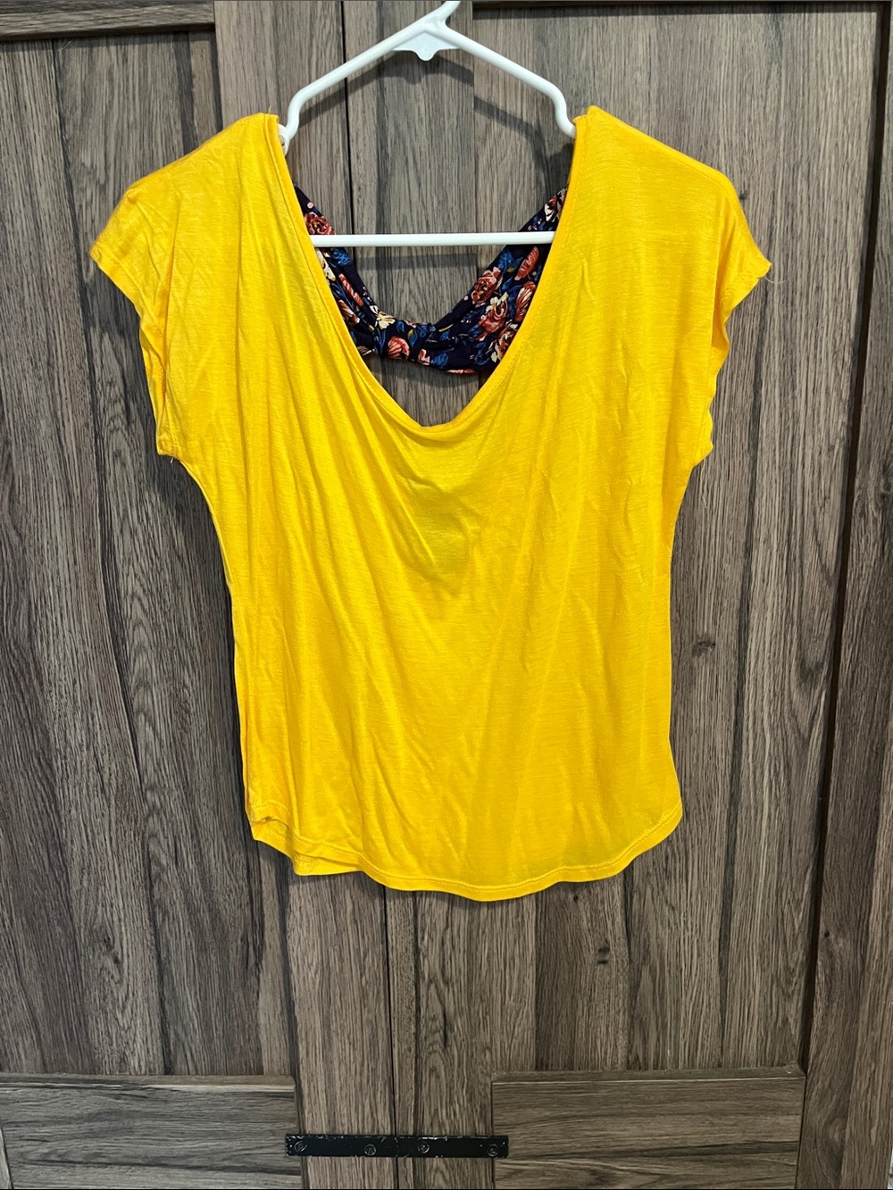 Wet Seal Bright Yellow Scoop Neck Short Sleeve Tee